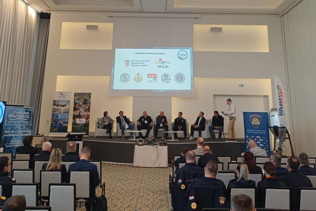 Hrvatski ronilački kongres održava se u Šibeniku: Uz stručne rasprave i eko akcija čišćenja podmorja