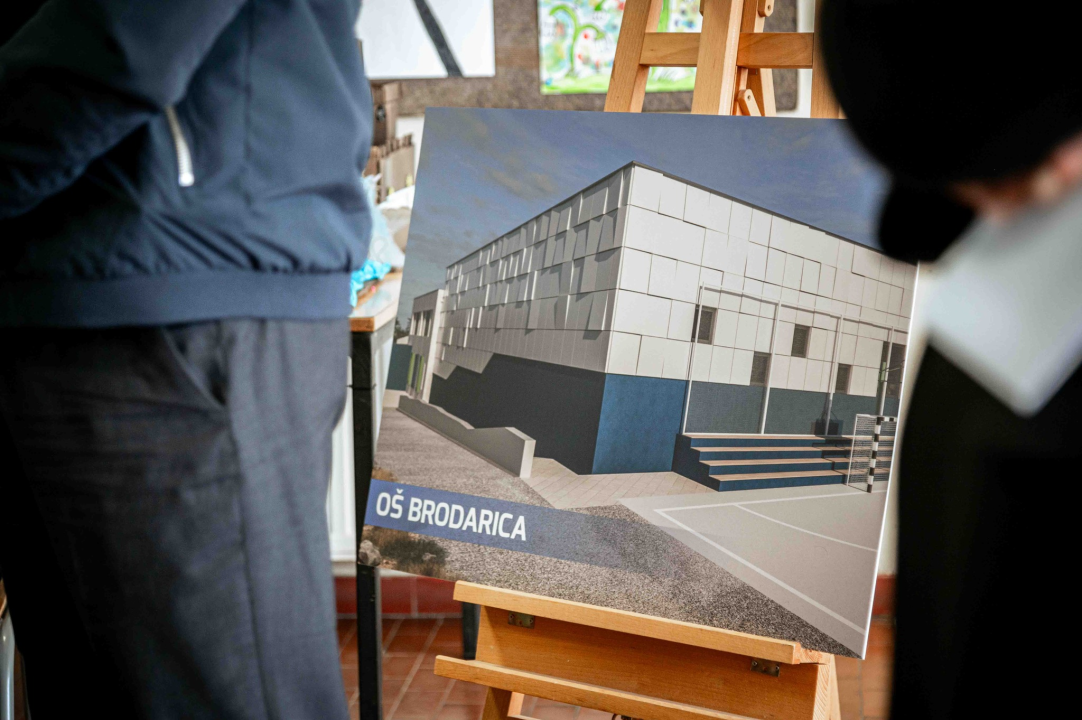 Osnovnoškolci u Ražinama i Vrpolju do 2028. godine dobit će potpuno nove škole, još dvije će biti nadograđene