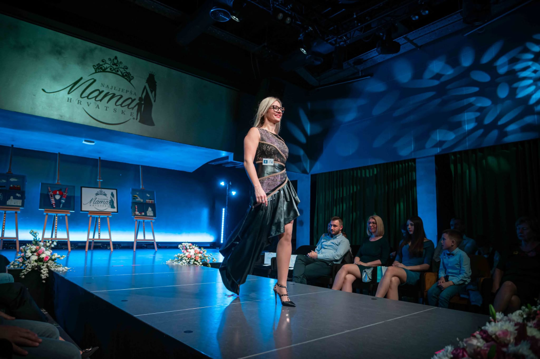 FOTO Šibenčanka Petra Nižić proglašena najljepšom mamom Hrvatske