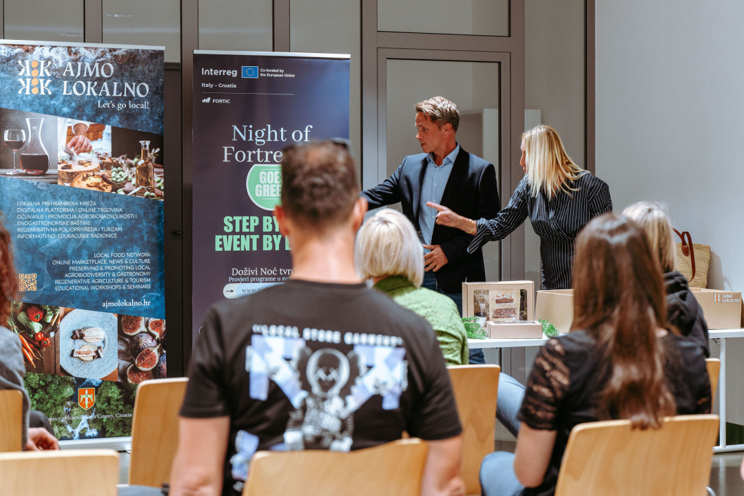 Psihomodo Pop zaključio Noć tvrđava u Šibeniku: Kulturna baština i održivost spojile 75 lokaliteta u 10 europskih zemalja