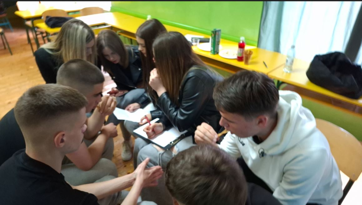 Mladi iz Šibenika i Drniša raspravljali o društvenim mrežama i mentalnom zdravlju 