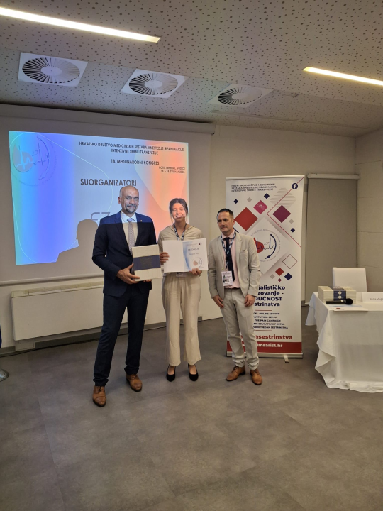 Učenicima šibenske Medicinske škole u Vodicama uručena priznanja za izniman trud