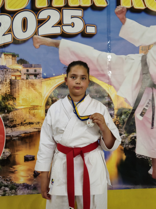 FOTO Karataši Šibenika se za kraj sezone na Miminac vratili sa 11 medalja iz Hercegovine