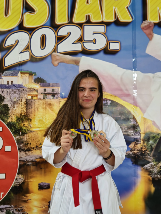 FOTO Karataši Šibenika se za kraj sezone na Miminac vratili sa 11 medalja iz Hercegovine