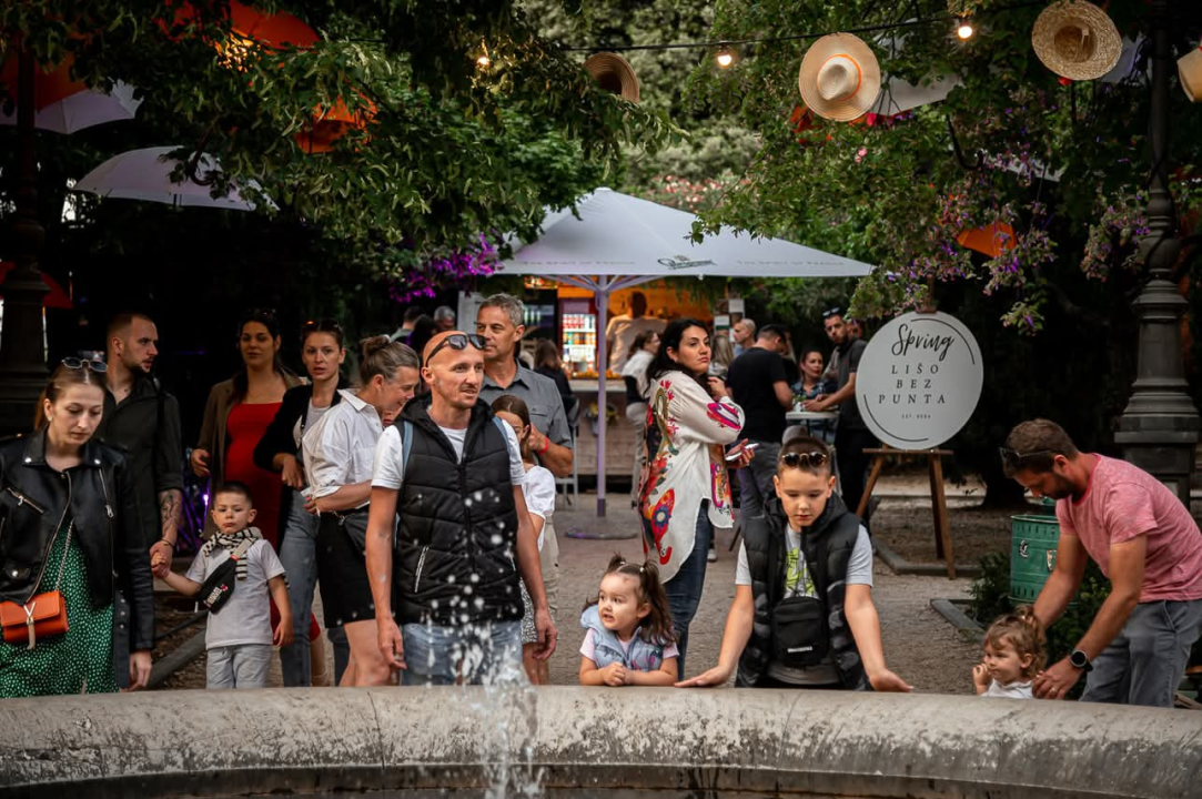 Otvoren Šibenik Spring festival: Peco rasplesao pun Perivoj Roberta Visianija