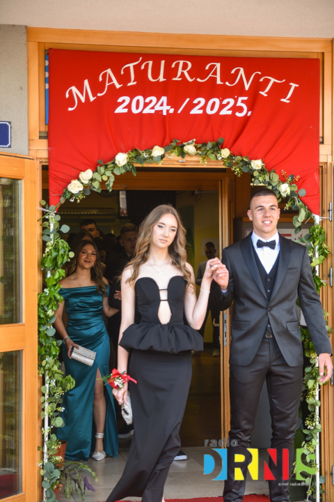 Maturalna večer u Drnišu
