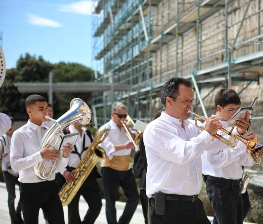 Šibenski glazbari prodefilirali gradom u povodu Dana državnosti