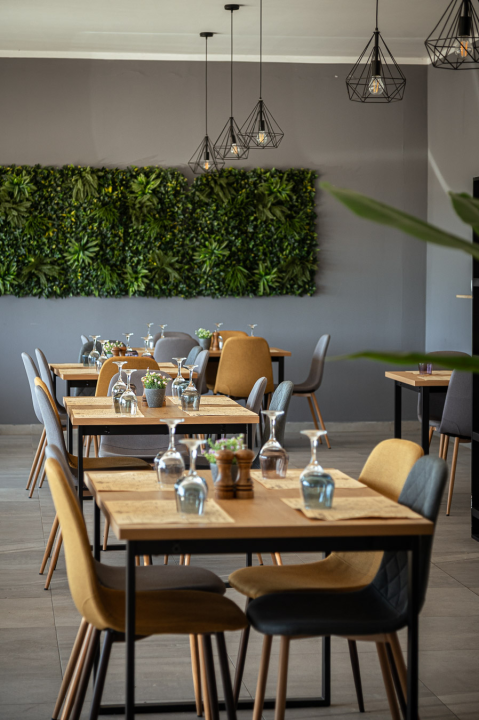 FOTO Glazba uživo i vrhunska spiza – Bore i Ermin u restoranu Mačak!