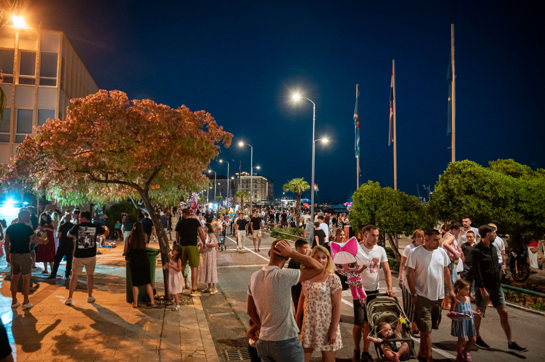 Spektakularan vatromet i grupa Rišpet označili kraj svečanog otvorenja 65. MDF-a