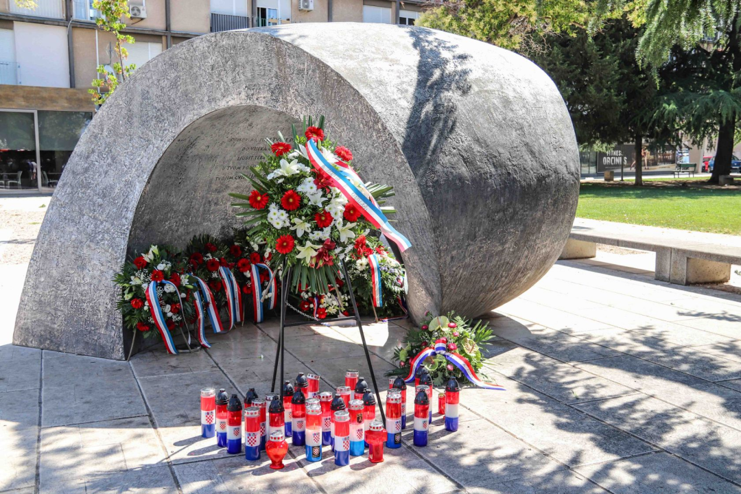Položeni vijenci na Baldekinu povodom 34. obljetnice osnutka slavne 113. brigade HV