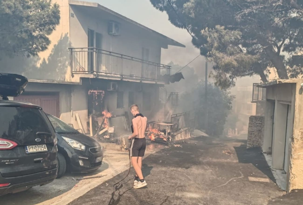 Policija: Požari kod Makarske i Omiša su podmetnuti, naći ćemo piromana 