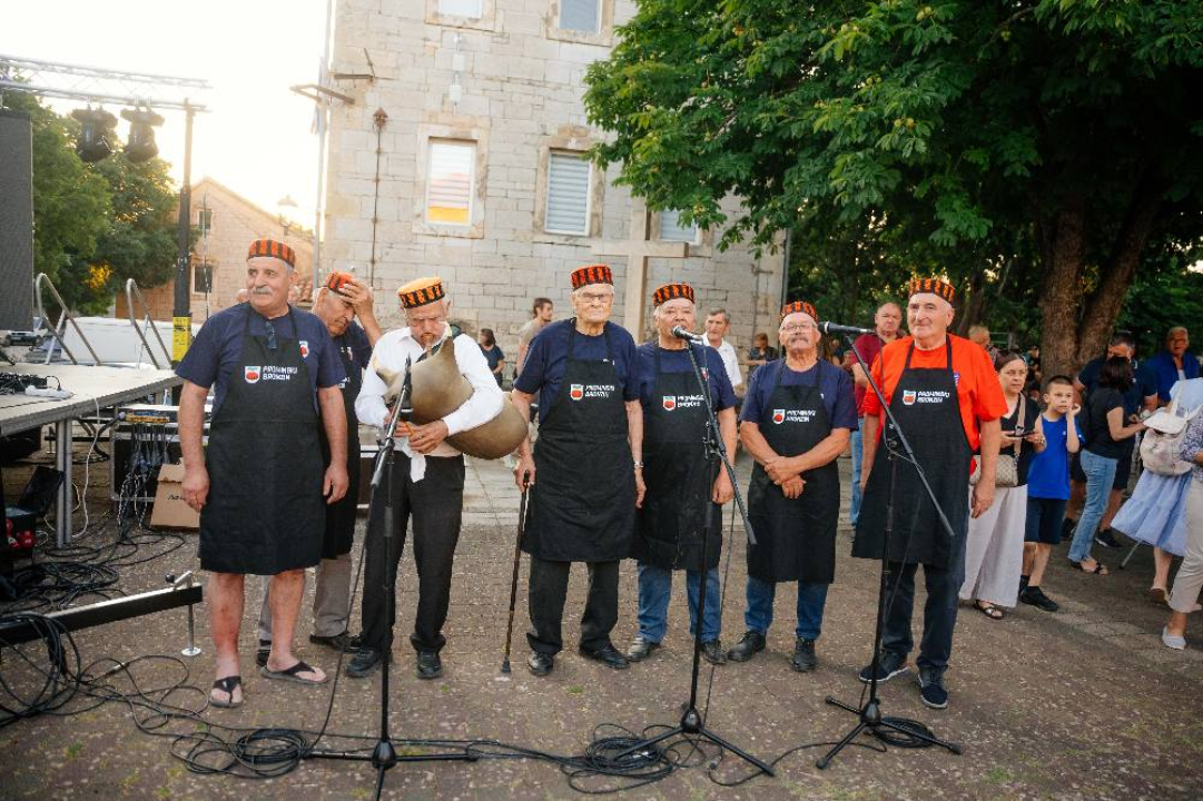 Održan Prominski bronzin: Spoj običaja, gastronomije i zajedništva