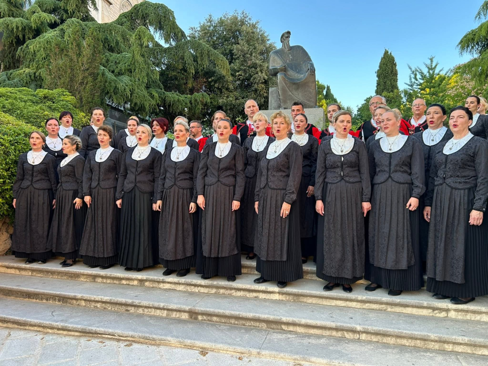 Šibensko pjevačko društvo Kolo snima spot za pjesmu 'Kruna kralja Tomislava'