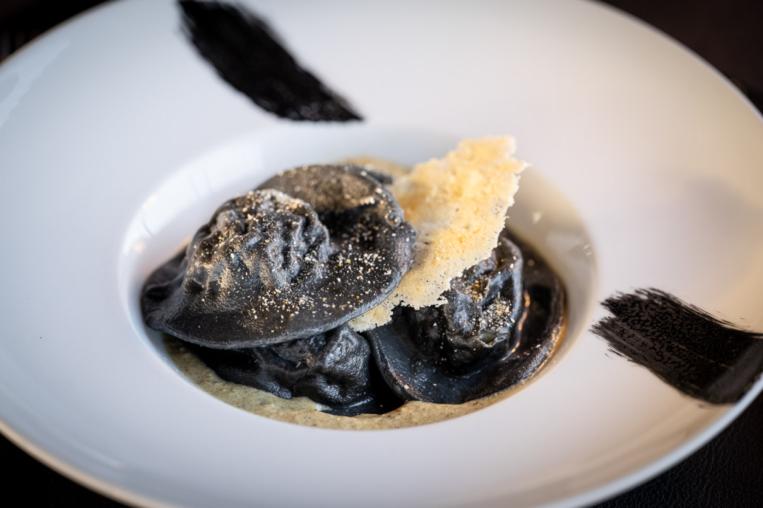 Savršeno jutro u srcu Šibenika: Brunch na terasi s najljepšim pogledom na Kanal sv. Ante