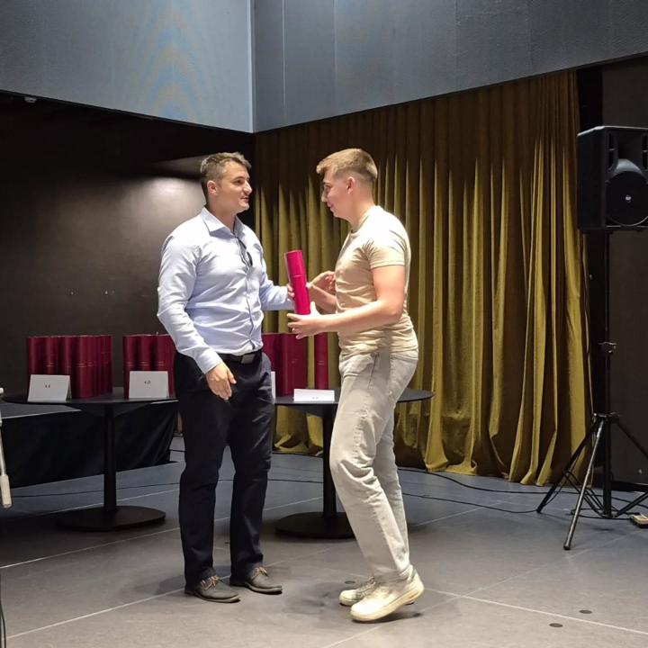 Maturantima šibenske gimnazije dodijeljene svjedodžbe i potvrde o položenoj maturi