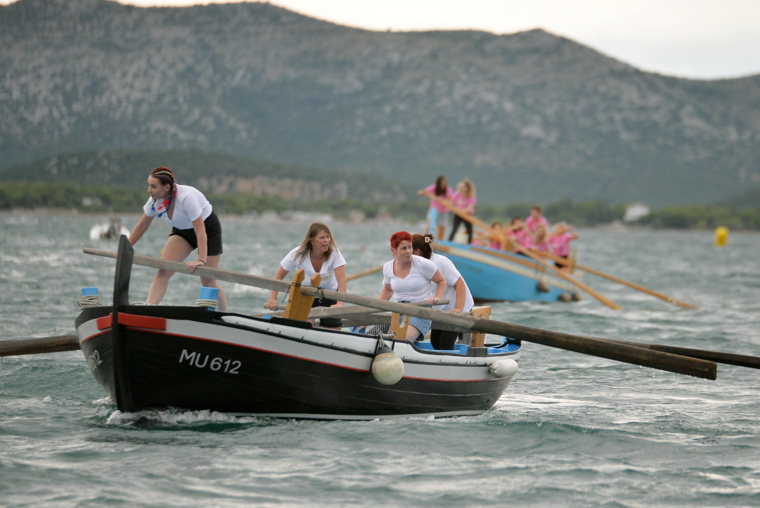Održana ženska veslačka regata u Betini: Pogledajte koje su ekipe bile najbolje