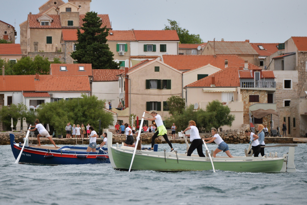 Održana ženska veslačka regata u Betini: Pogledajte koje su ekipe bile najbolje