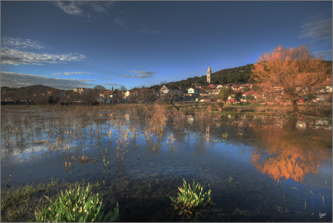 FOTO Jezera spremna za spektakl: Ne propustite Ribarsku feštu uz Crvenu jabuku i dalmatinske okuse!