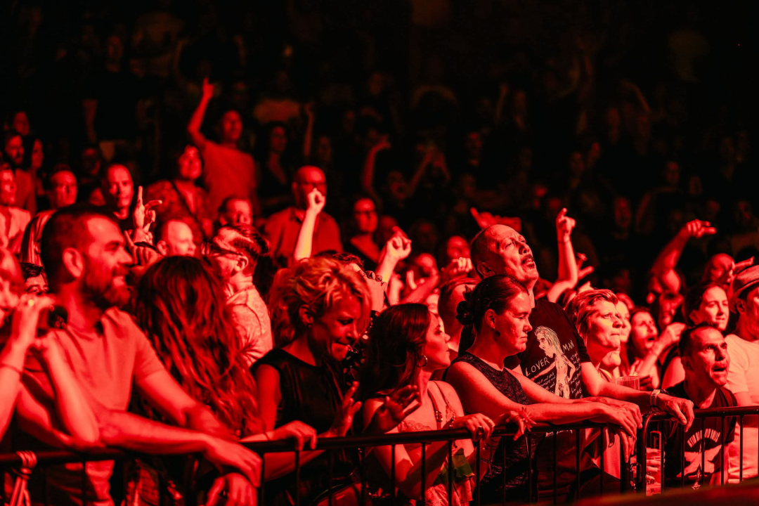 Pogledajte atmosferu: Darko Rundek & Ekipa i PipsChips&Videoclips rasplesali Tvrđavu sv. Mihovila