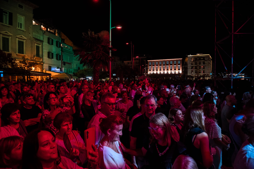 Šibenik impresivnim dron showom obilježio jubilarno izdanje manifestacije Light is life