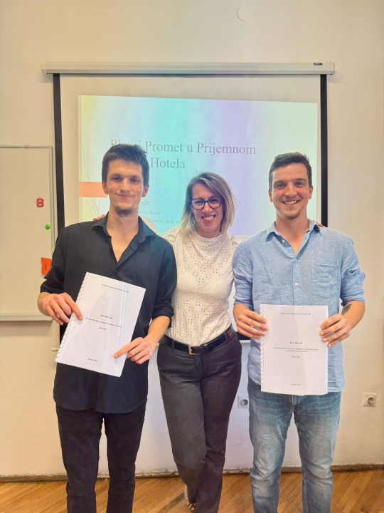 FOTO Polaznici POU Šibenik završili programe prekvalifikacije s izvrsnim uspjehom!