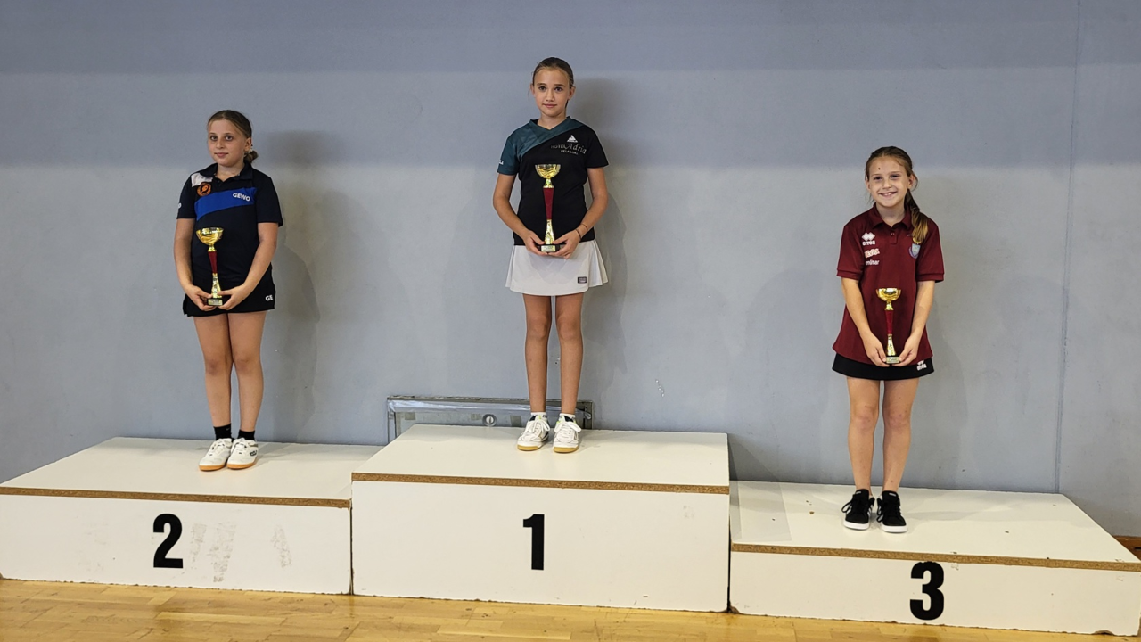 FOTO Šibenske stolnotenisačice u Dugom Selu do dva druga i jednog trećeg mjesta