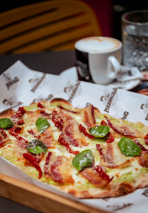 FOTO Prvi rođendan Pulse Arene i Pizzaholica: Tjedan zabave, popusta i posebnih ponuda!