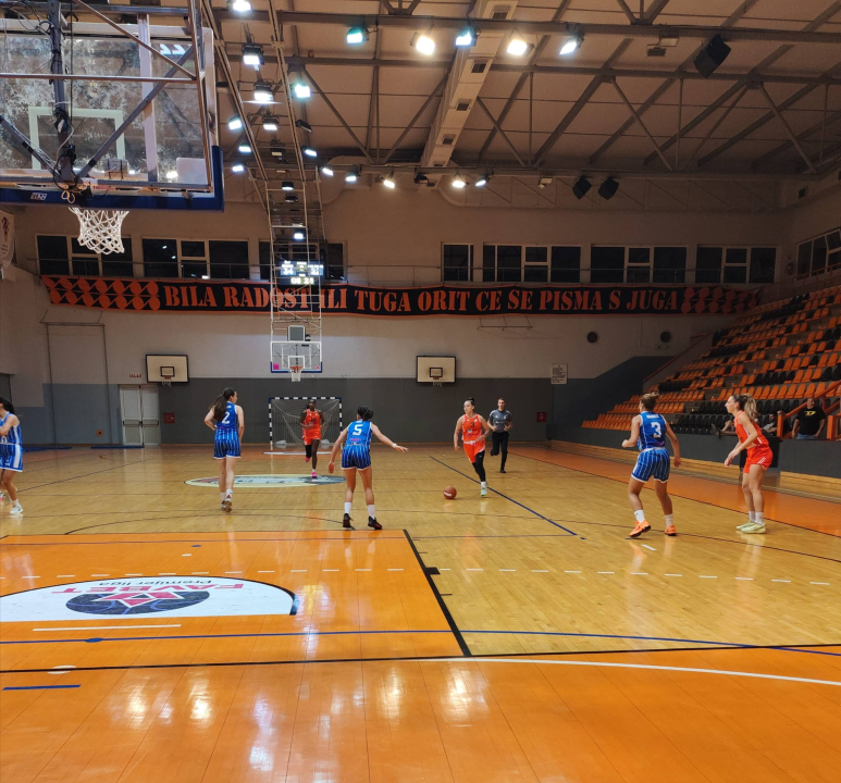 FOTO Košarkašice Šibenika uvjerljive u pripremnom susretu protiv Zadra