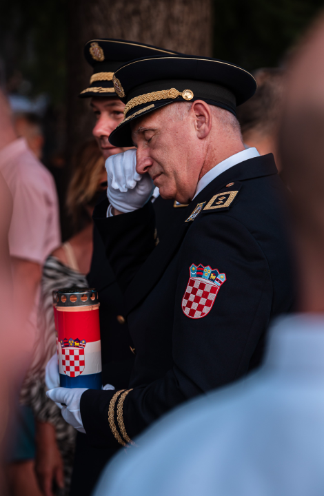 Polaganjem vijenaca, komemoracijom, mimohodom i bakljadom obilježen 34. spomendan Rujanskog rata