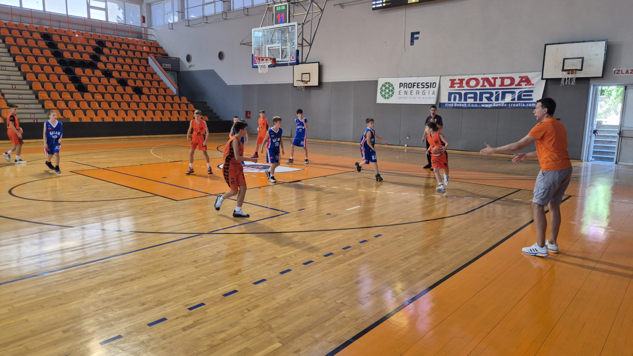 FOTO Dječaci iz OKK Dražen Petrović uvjerljivi pobjednici turnira 'Gradu na dar'