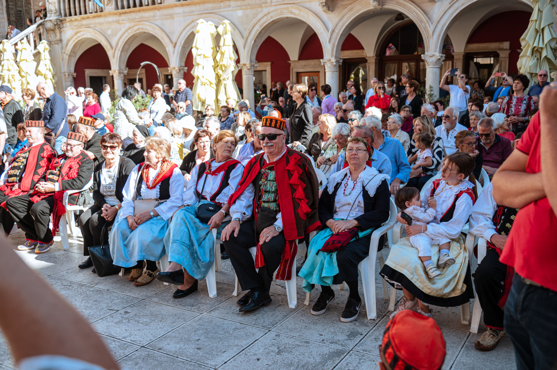 FOTO Održana svečana procesija i sveta misa u povodu blagdana sv. Mihovila
