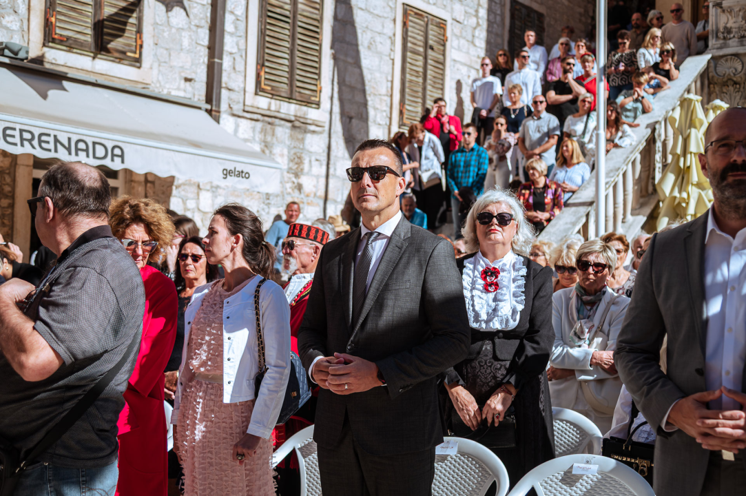 FOTO Održana svečana procesija i sveta misa u povodu blagdana sv. Mihovila