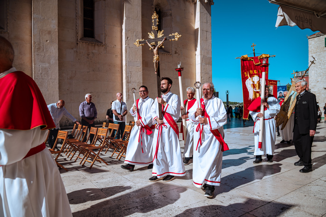 FOTO Održana svečana procesija i sveta misa u povodu blagdana sv. Mihovila