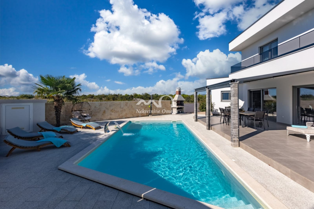 Luksuz uz more: Izdvojili smo najljepše vile s bazenima u okolici Šibenika do 1,6 milijuna eura