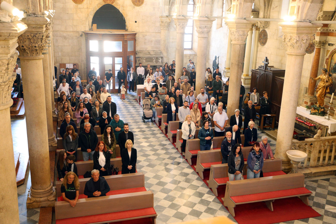 Održana misa za sve preminule svećenike i redovnike Šibenske biskupije