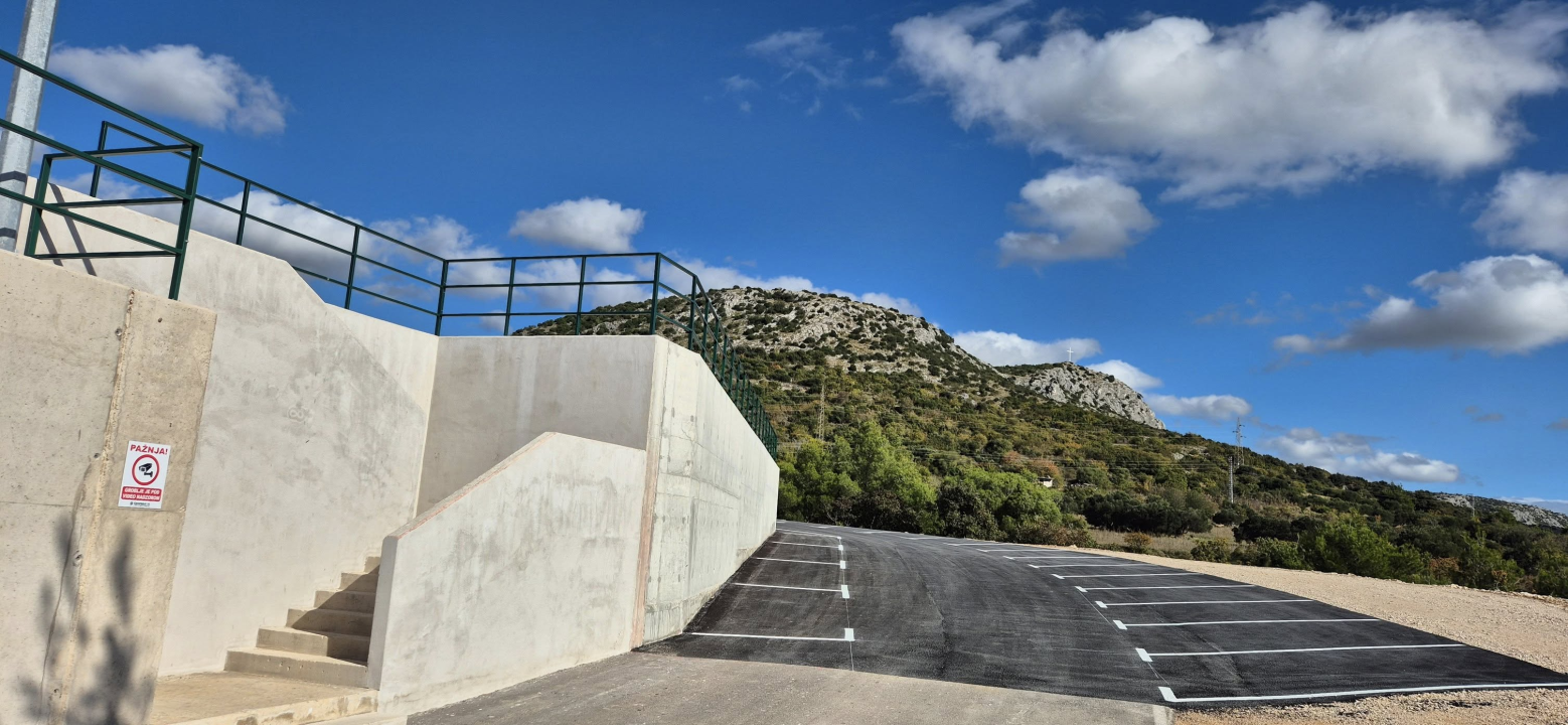 FOTO Završen četvrti zid za kazete na Kvanju, s obzirom na cijenu ne čudi da su sve već prodane