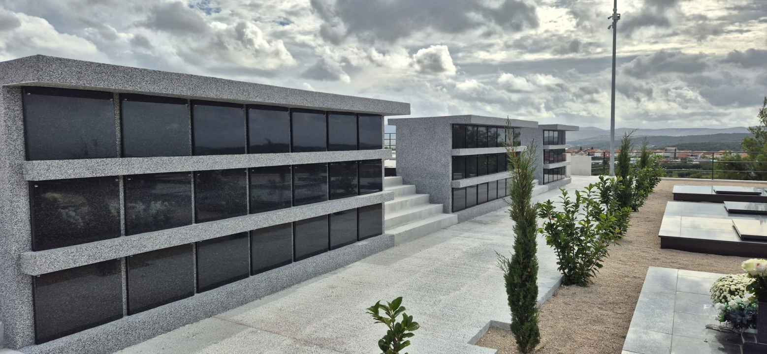 FOTO Završen četvrti zid za kazete na Kvanju, s obzirom na cijenu ne čudi da su sve već prodane