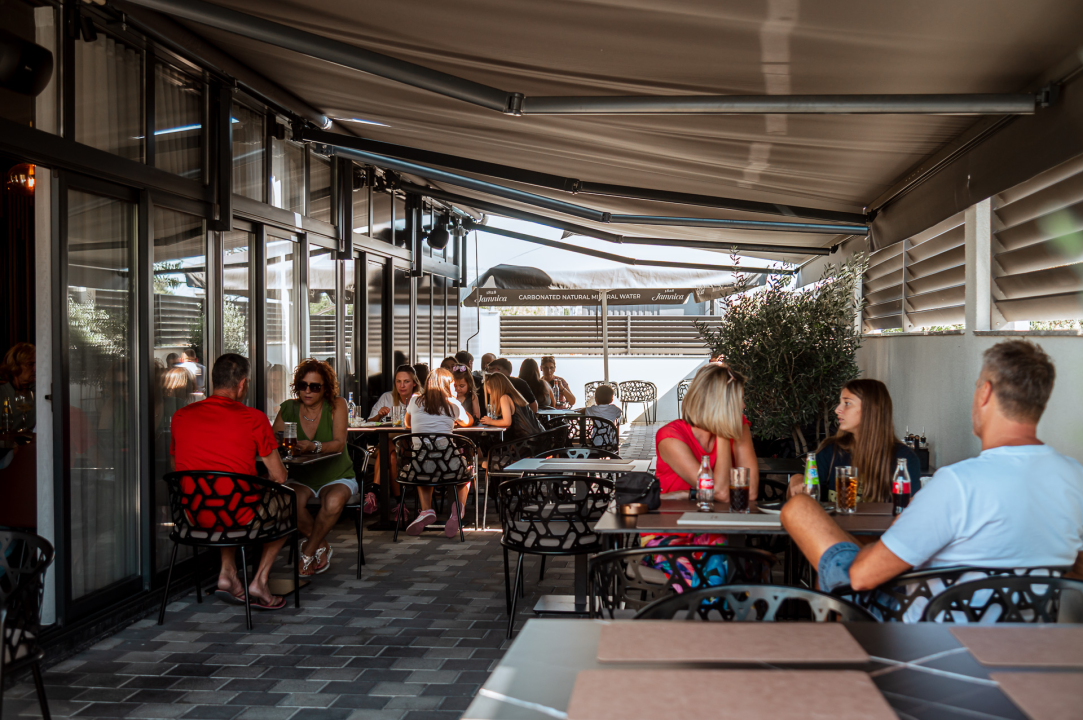 FOTO Omiljeni grill stiže na kućni prag: Leonardo BBQ & More uvodi dostavu!