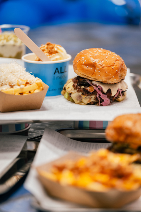 FOTO ŠIZZ je novi gastro 'hotspot' koji će osvojiti sve ljubitelje vrhunskih smash burgera!