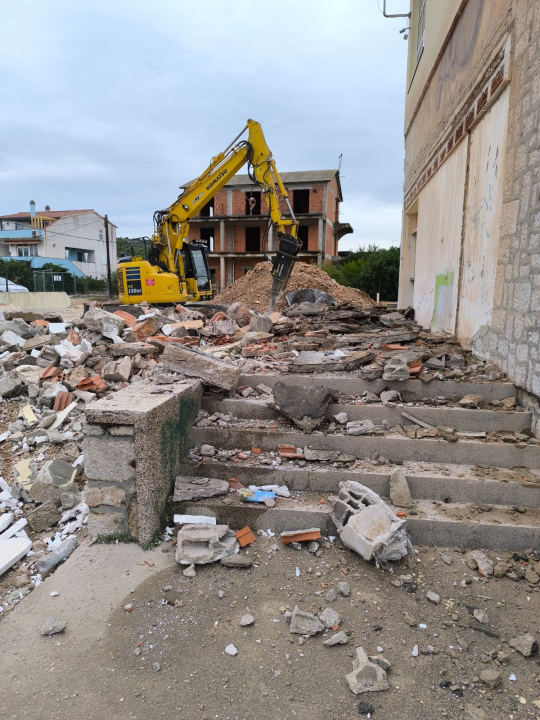 Radovi na tribunjskoj školi