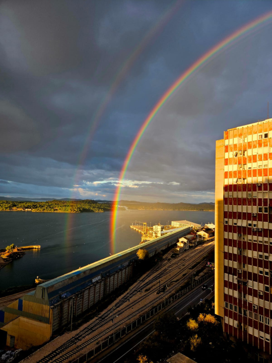 Čarolija nad Šibenikom: Nakon kiše zasjala spektakularna dvostruka duga