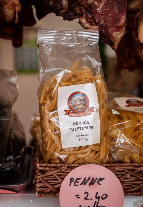 Tuke, pivci, patke i plate: Obogatite blagdanski stol uz Delikatese Petrović