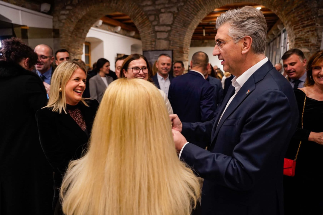 Andrej Plenković iznenada stigao u Šibenik na božićno-novogodišnji prijam Burića i Rakića