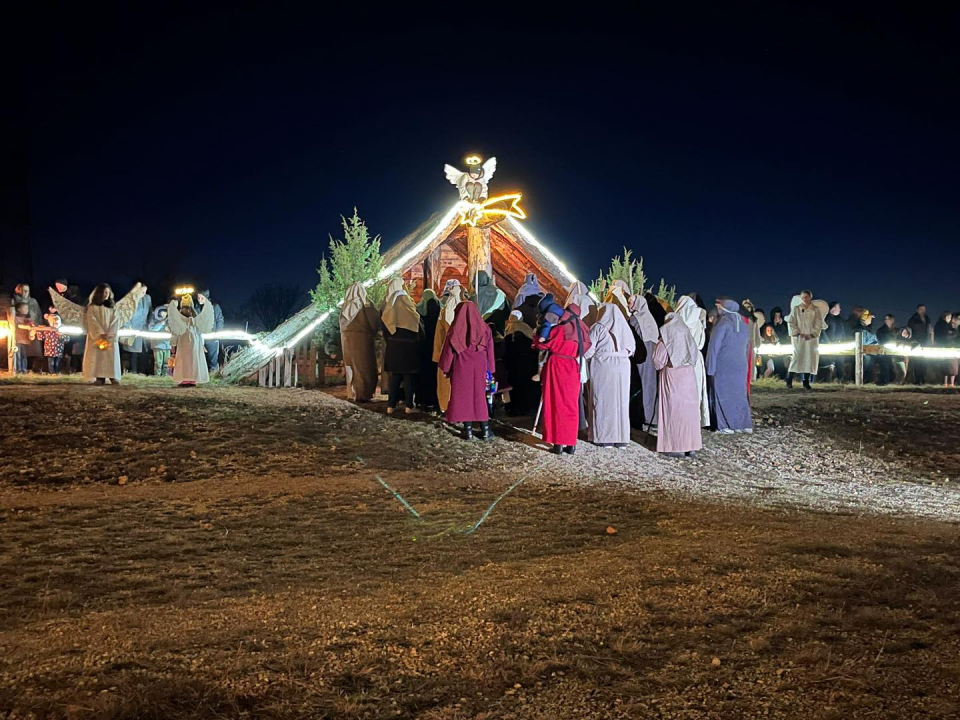 U Čavoglavama uprizorene žive jaslice