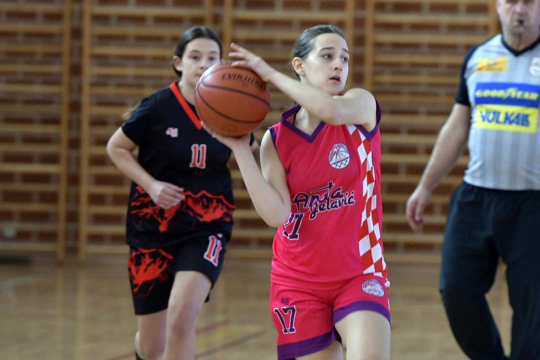 FOTO Košarkaška akademija Anđa Jelavić deset godina rada proslavila međunarodnim turnirom