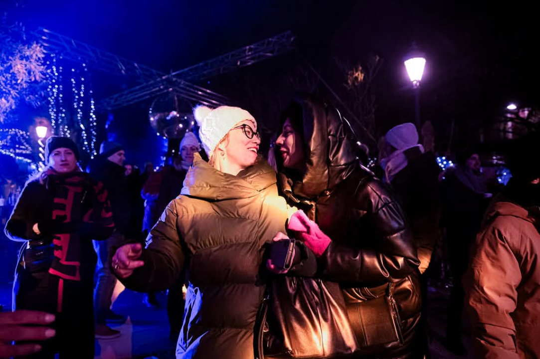 FOTO Šibenčani i gosti guštali u najluđoj noći na nekoliko lokacija, nije ih omela ni hladnoća
