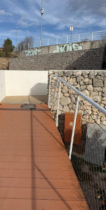 Od nagrađivane plaže do rugla Šibenika: Banj u očajnom stanju i opasan za prolaznike