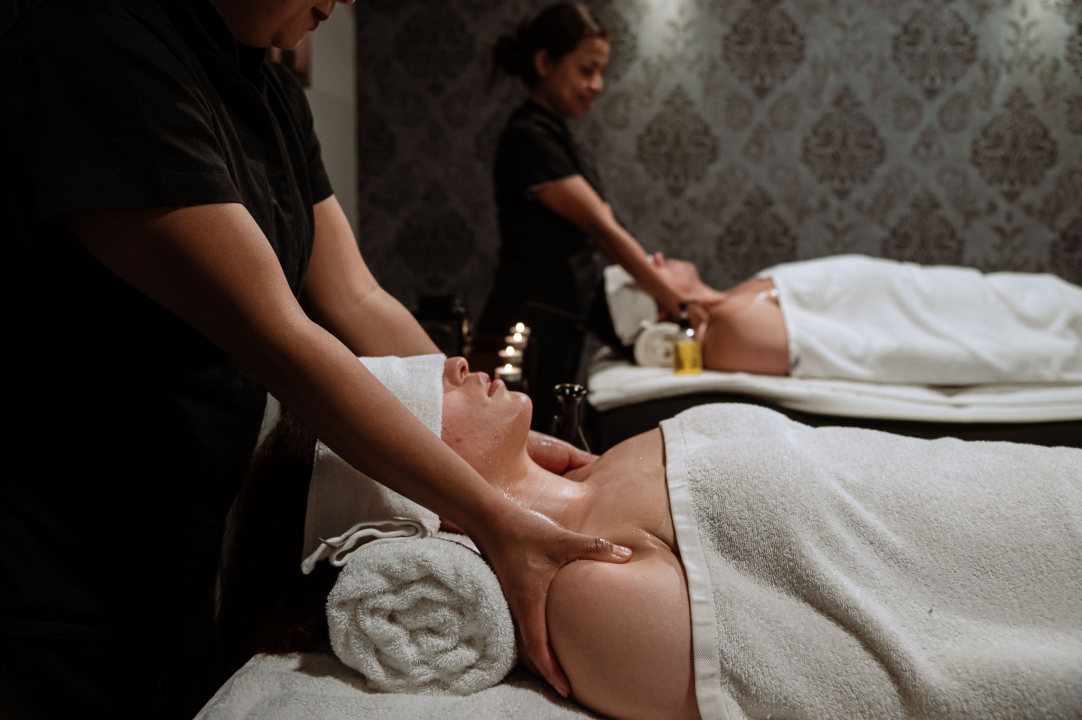 FOTO Kako reći 'volim te'? Uz valentinovo popuste Asian Massage Studija na masaže i darovne kartice 