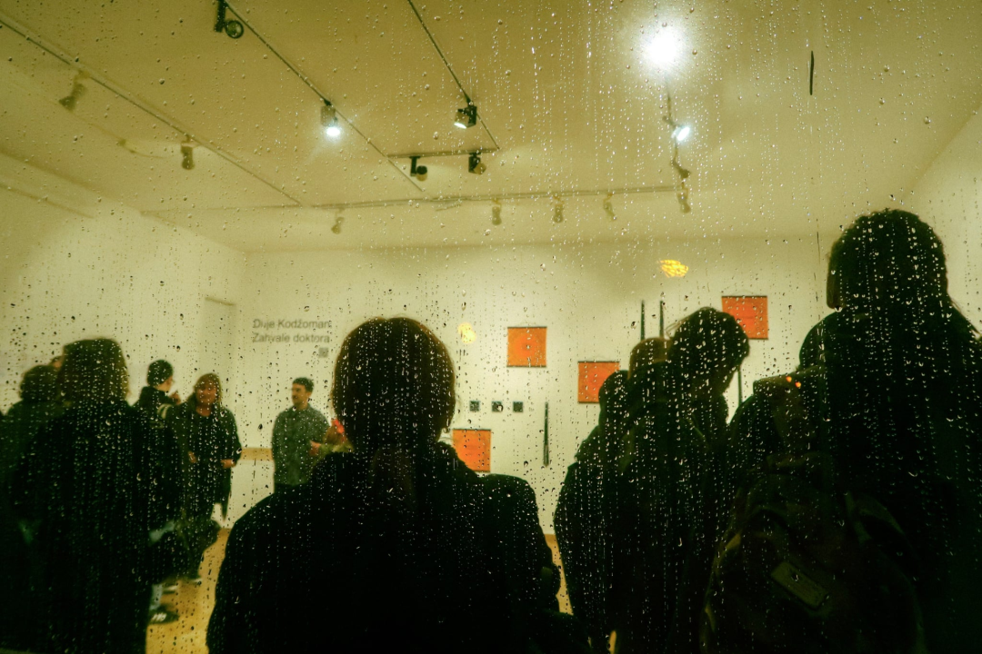 Otvorena izložba 'Zahvale doktora' šibenskog dizajnera Duje Kodžomana