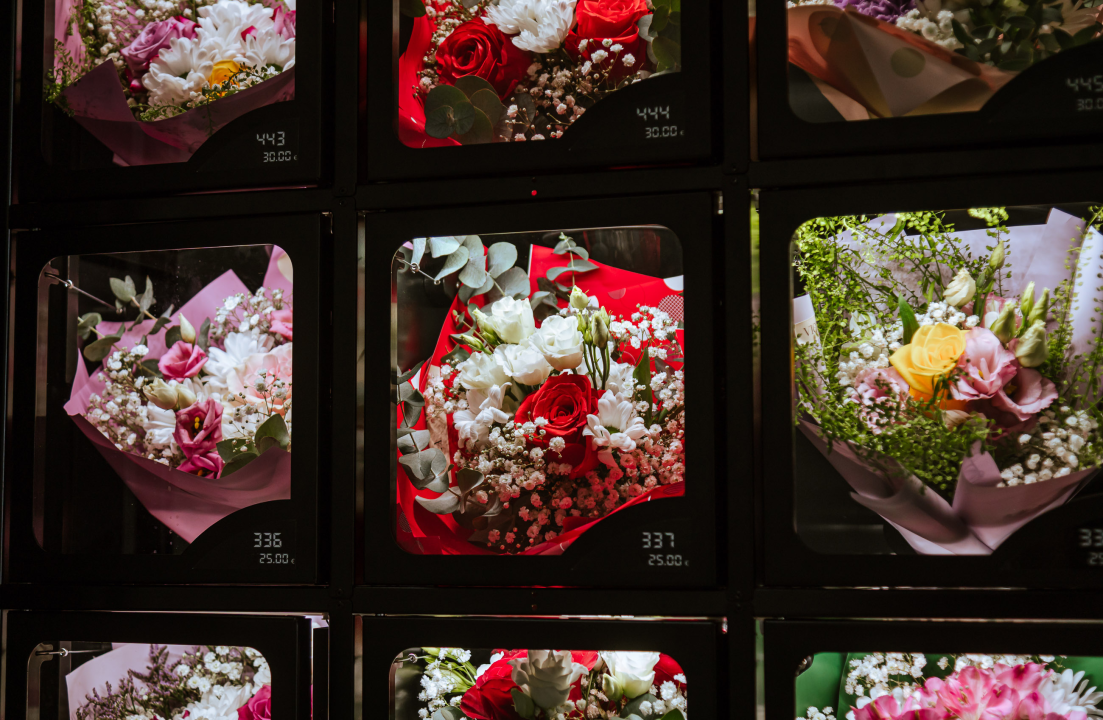 FOTO Šibenik dobio cvjetomat: Buketi iz cvjećarnice Viola dostupni 24 sata dnevno!